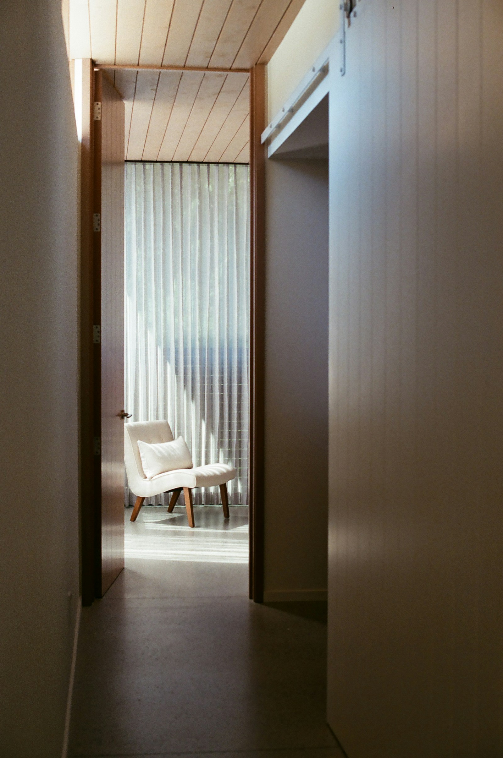 Refined contemporary residential architecture